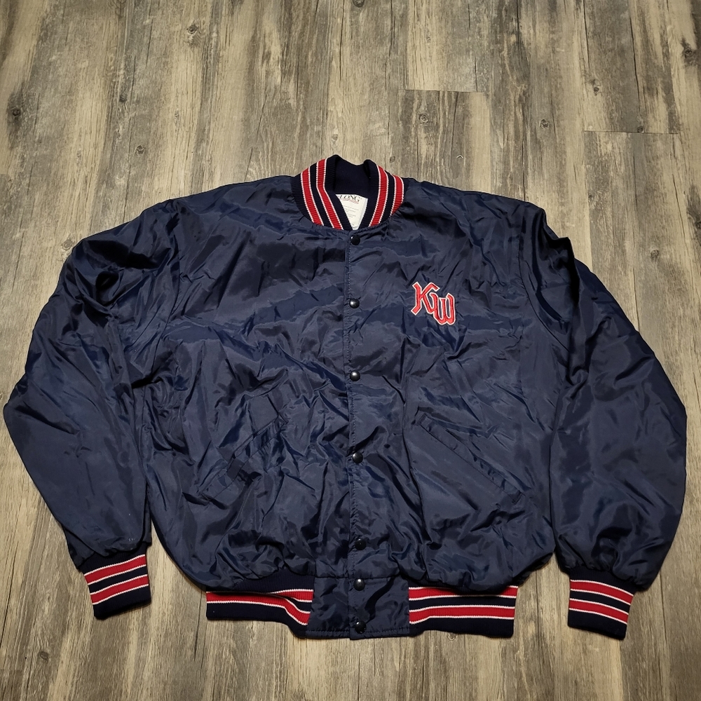 Vintage DeLong Nylon Bomber Jacket Kingswood Patch Snap Up Varsity Style Sz XL - Picture 3 of 7